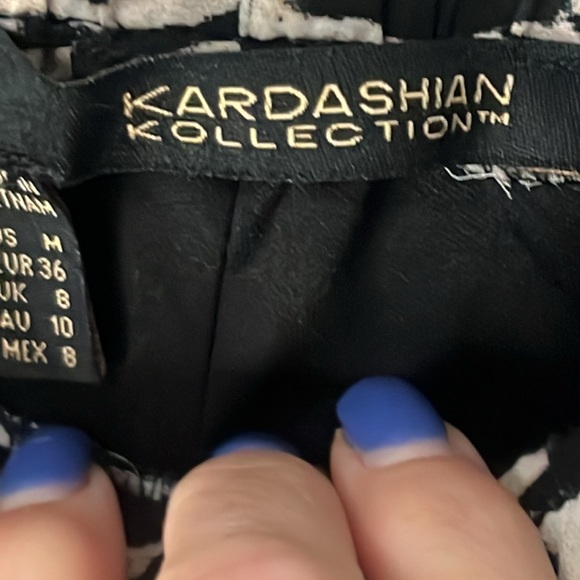 Kardashian Animal Print Wide Leg Drawstring Pants Pockets Size Medium Sheer - Picture 7 of 7